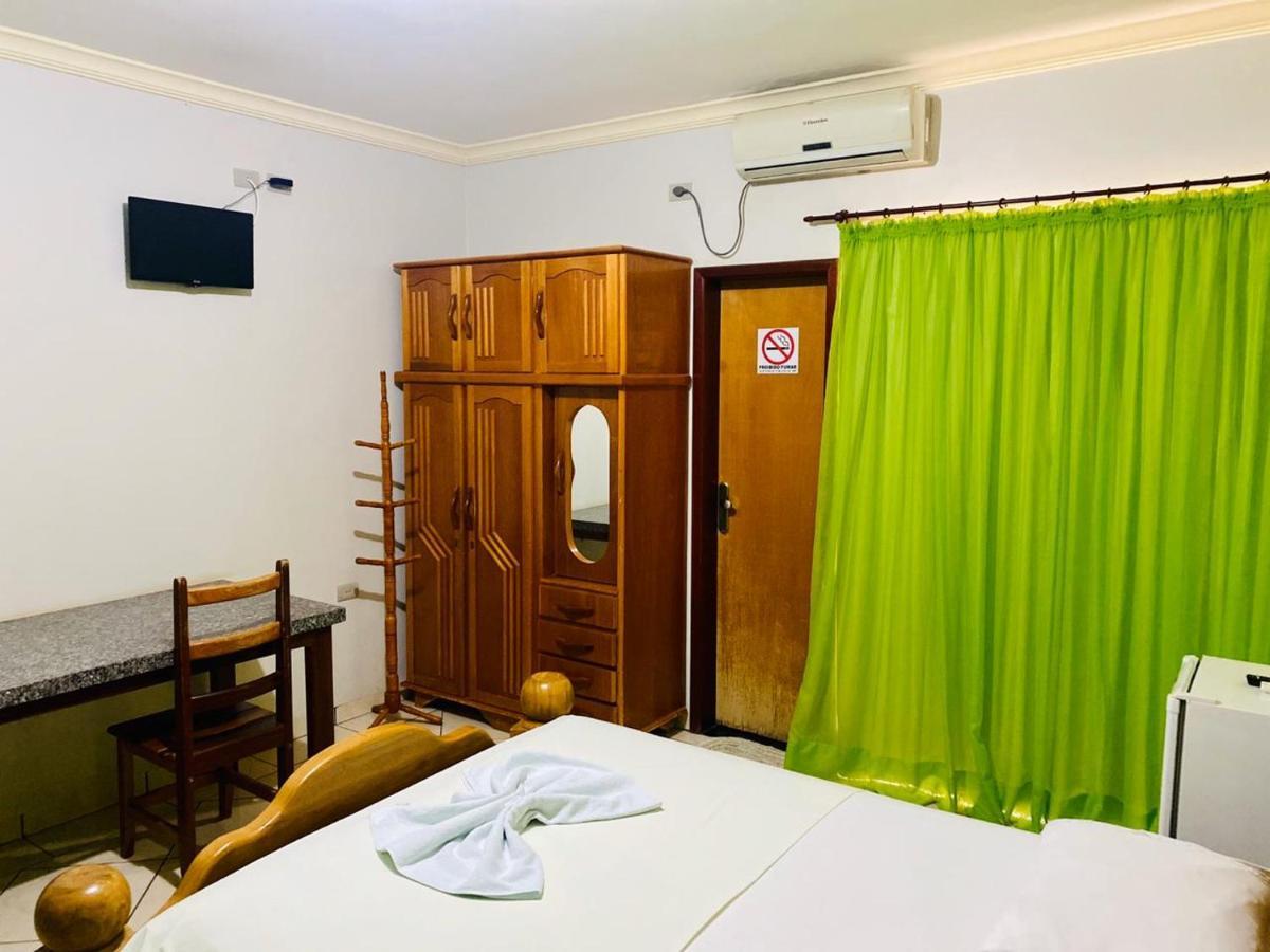 Hotel Universitario Goiatuba Bagian luar foto