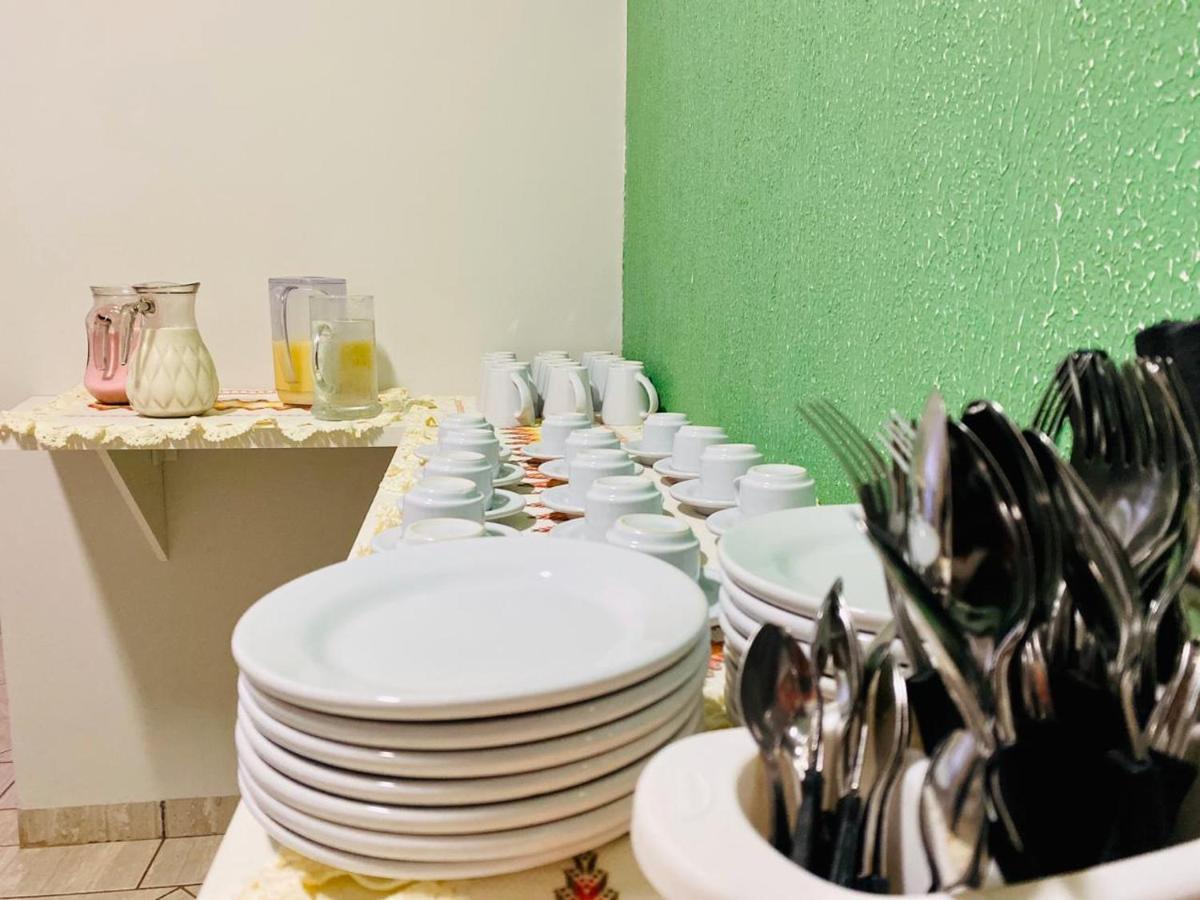 Hotel Universitario Goiatuba Bagian luar foto